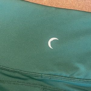 Zyia Active green size 4 with pockets light in tights 24 inch